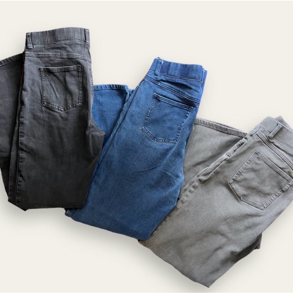 Lot of 3 Betabrand Straight-Leg Jeans in Navy, Black, Gray - Picture 4 of 8